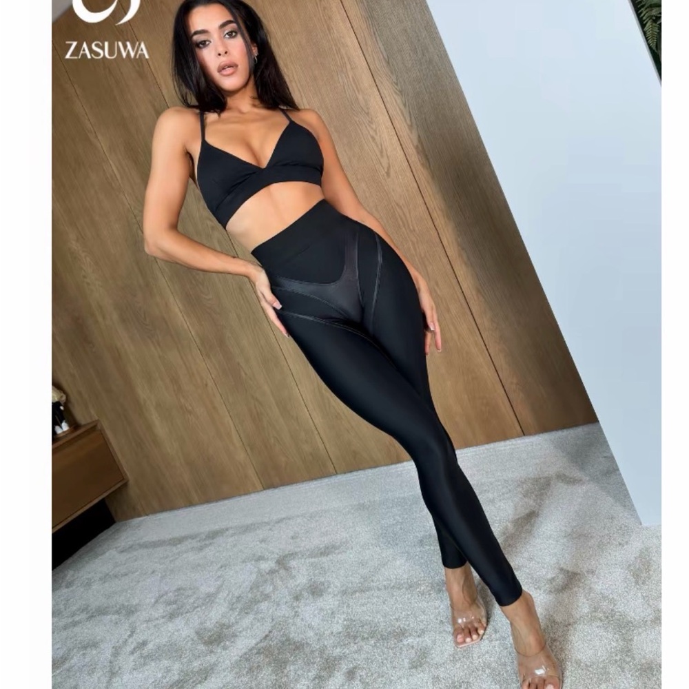 ZASUWA Female Fly Eye Push-up High-rise Leggings - Picture 2 of 5